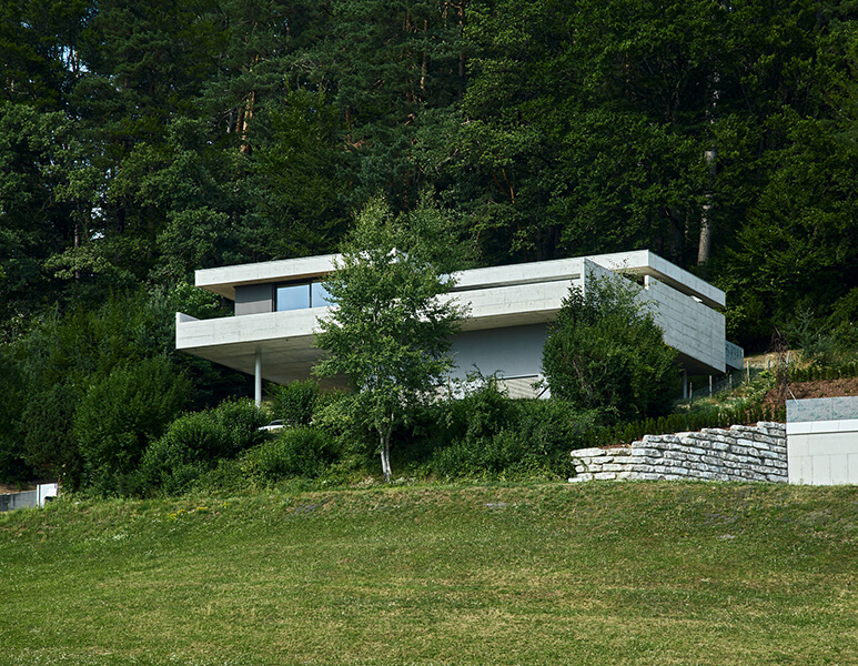 Haus am Waldhang
